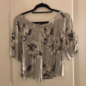 Off the shoulder light blue w/ white flower top M